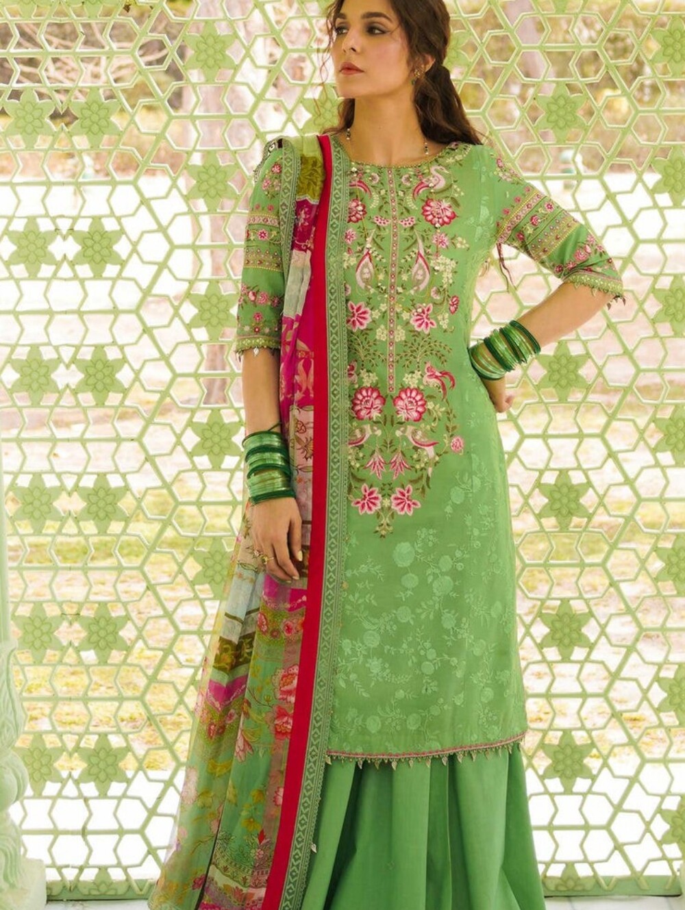 Zara Shahjahan - Embroidered Lawn 3 Pc Suit With Chiffon Dupatta